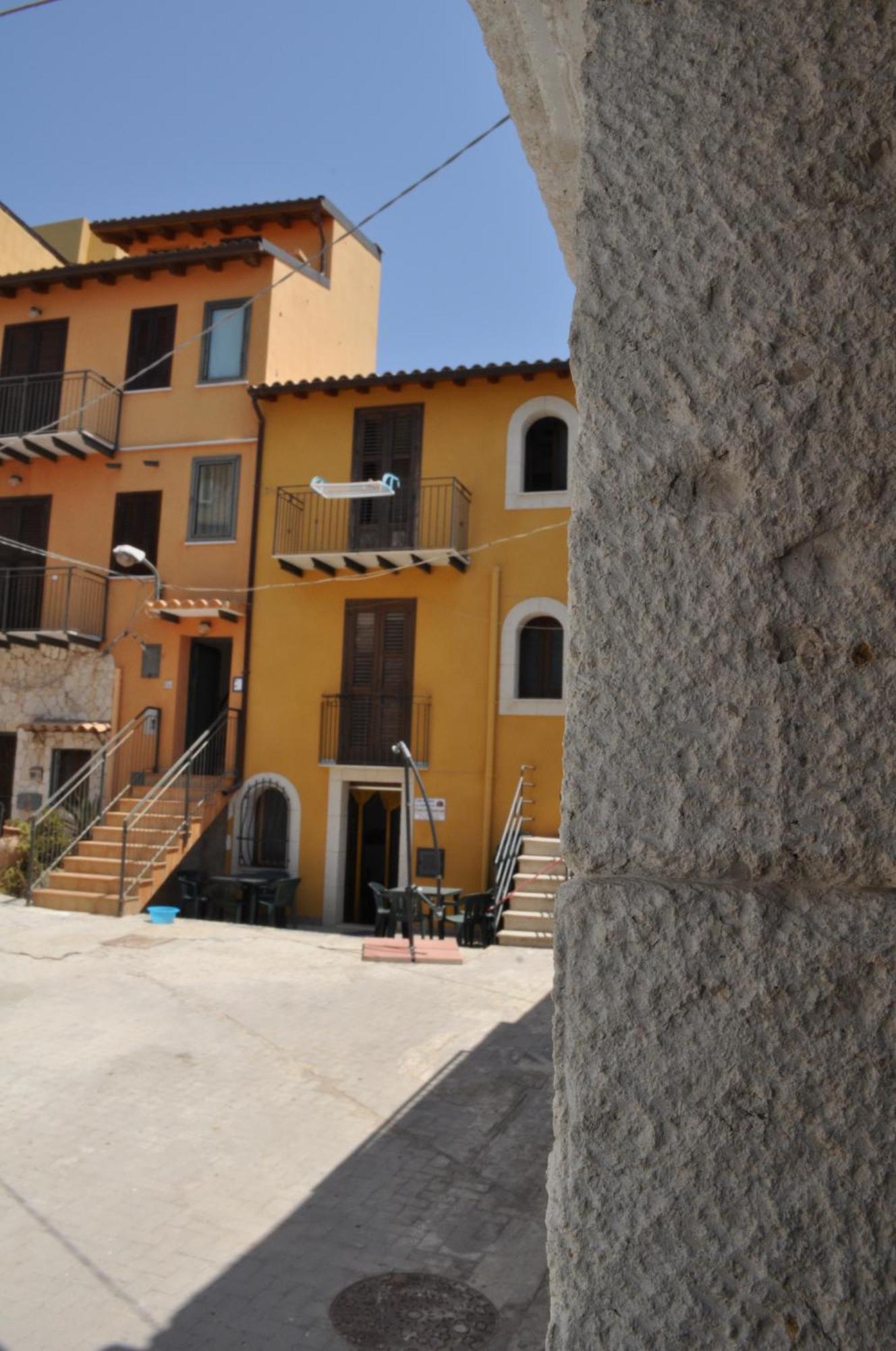 Case Albergo Al Cortiletto Licata Exterior foto